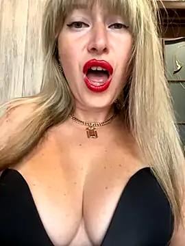 Snapshot of Kittenforyou chatting on October 2025 11:55:01 AM Kittenforyou online show from October 2025 11:55:01 AM