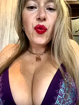 Snapshot of Kittenforyou chatting on October 2025 11:31:02 AM Kittenforyou online show from October 2025 11:31:02 AM