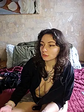 Snapshot of Moxxxie chatting on February 2026 01:15:02 PM Moxxxie online show from February 2026 01:15:02 PM