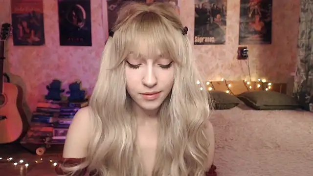 Friendly Ellie online show from January 2025 12:17:02 AM