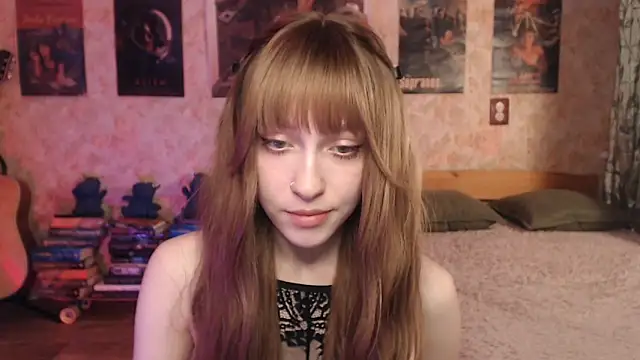 Friendly Ellie online show from April 2026 11:24:01 PM