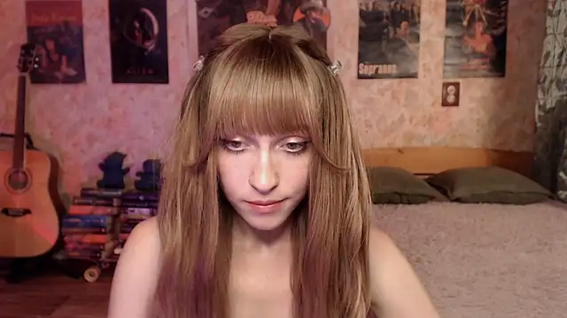 Snapshot of Friendly_Ellie chatting on July 2026 02:21:01 PM Friendly Ellie online show from July 2026 02:21:01 PM