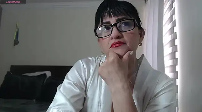 Snapshot of ISABEEL_SOFIA01 chatting on February 2025 04:00:02 PM ISABEEL SOFIA01 online show from February 2025 04:00:02 PM