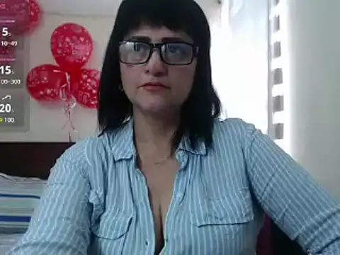 Snapshot of ISABEEL_SOFIA01 chatting on February 2025 06:00:01 PM ISABEEL SOFIA01 online show from February 2025 06:00:01 PM
