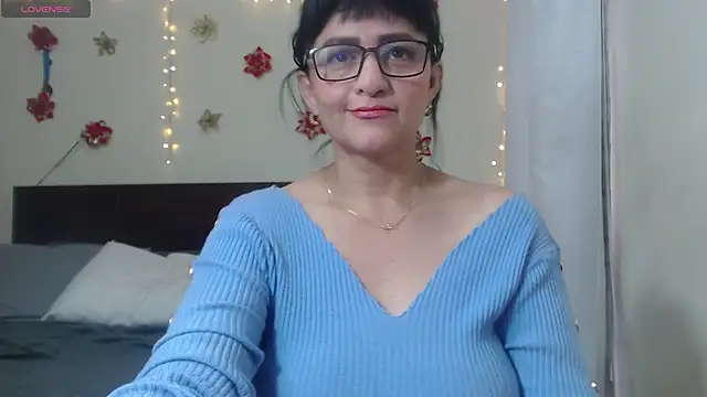 Snapshot of ISABEEL_SOFIA01 chatting on March 2025 10:32:02 PM ISABEEL SOFIA01 online show from March 2025 10:32:02 PM