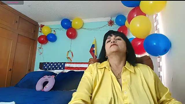 ISABEEL SOFIA01 online show from June 2026 04:55:01 PM