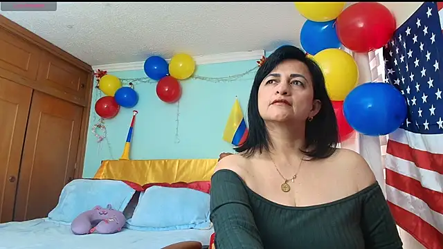 ISABEEL SOFIA01 online show from June 2026 07:02:01 PM
