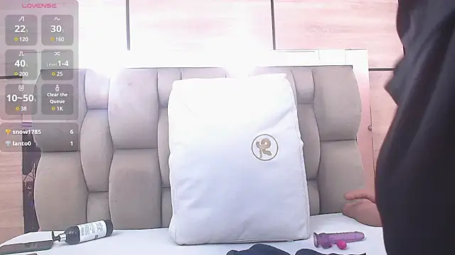 arianna pearl online show from December 2024 03:47:02 PM