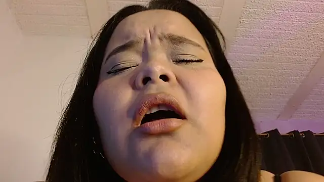 sexychubby    online show from July 2026 09:18:02 PM