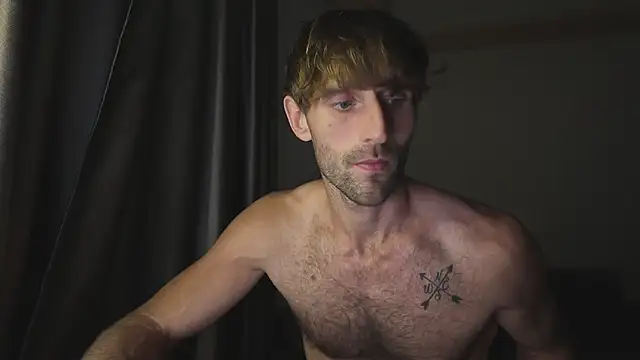 Snapshot of lukegunn chatting on November 2025 03:07:01 AM lukegunn online show from November 2025 03:07:01 AM