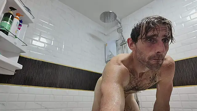 Snapshot of lukegunn chatting on November 2025 02:54:02 AM lukegunn online show from November 2025 02:54:02 AM