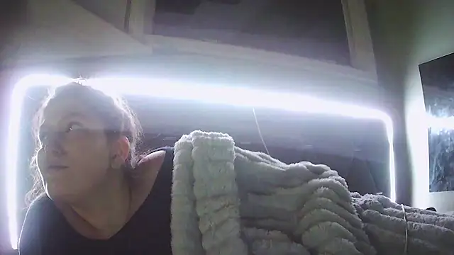 Angelk43 online show from April 2026 03:48:02 AM