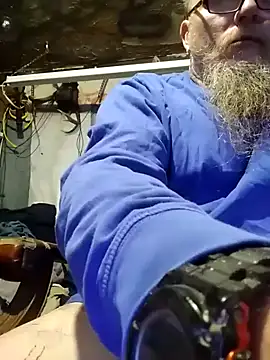 Kevinmc1d online show from October 2025 06:30:01 PM