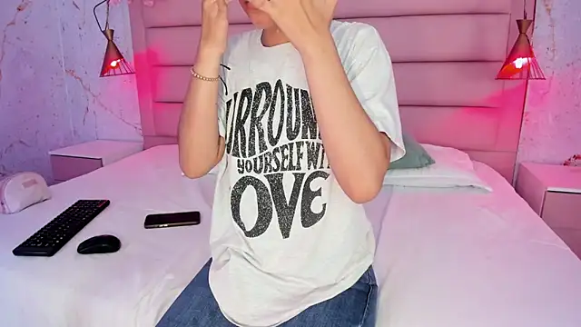 Snapshot of IvySanders1 chatting on October 2025 01:10:01 PM IvySanders1 online show from October 2025 01:10:01 PM