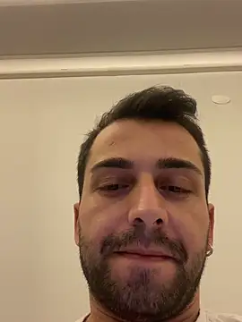 Snapshot of Emre-34 chatting on November 2025 10:20:02 PM Emre-34 online show from November 2025 10:20:02 PM