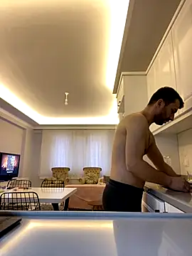 Snapshot of Emre-34 chatting on November 2025 02:06:02 PM Emre-34 online show from November 2025 02:06:02 PM