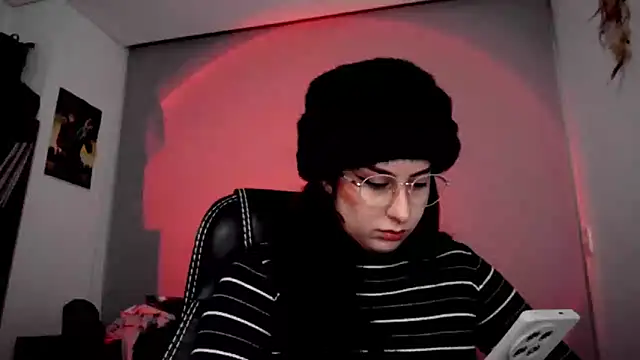 Snapshot of Scarlett_Sen chatting on October 2025 02:02:02 PM Scarlett Sen online show from October 2025 02:02:02 PM