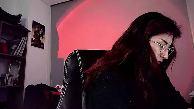 Snapshot of Scarlett_Sen chatting on November 2025 01:00:01 PM Scarlett Sen online show from November 2025 01:00:01 PM