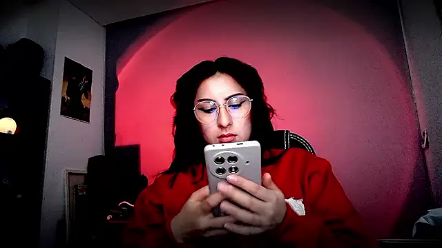 Snapshot of Scarlett_Sen chatting on December 2025 02:04:01 PM Scarlett Sen online show from December 2025 02:04:01 PM