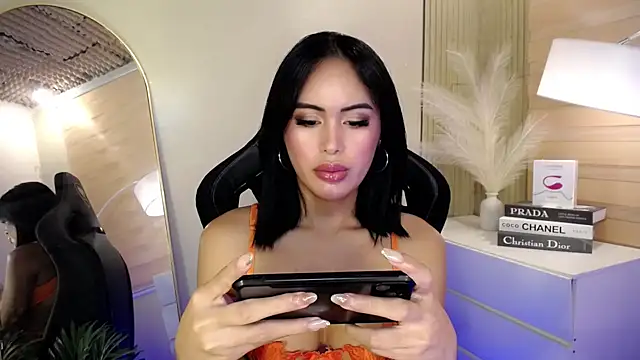 Snapshot of HeavenlyStar chatting on December 2024 05:46:01 PM HeavenlyStar online show from December 2024 05:46:01 PM