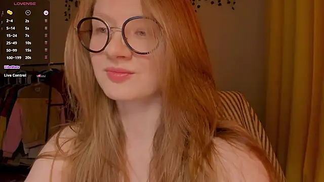 Snapshot of mollytuck chatting on March 2026 03:39:01 PM mollytuck online show from March 2026 03:39:01 PM