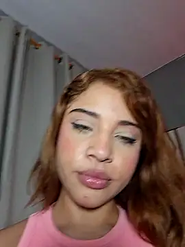 Snapshot of sheerly chatting on November 2025 07:01:02 PM sheerly online show from November 2025 07:01:02 PM