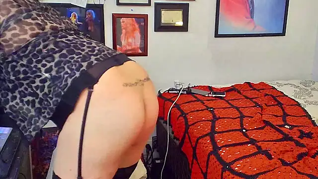 Snapshot of DoMeDoggyDiana chatting on October 2025 09:21:02 AM DoMeDoggyDiana online show from October 2025 09:21:02 AM