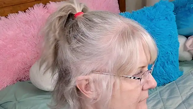 Kaitlyn Winters online show from January 2025 01:16:02 AM