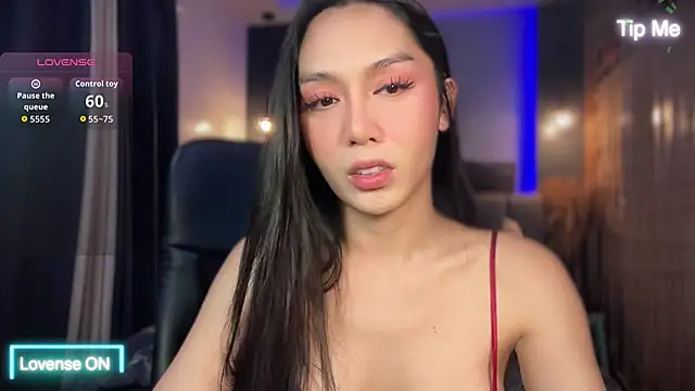 UrdreamTSgirl online show from November 2025 10:35:02 AM