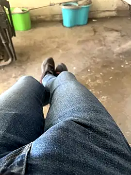 Snapshot of MAHKE12 chatting on October 2025 09:09:01 AM MAHKE12 online show from October 2025 09:09:01 AM