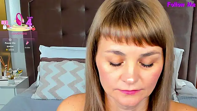 Snapshot of annasimonsj chatting on October 2025 01:06:02 AM annasimonsj online show from October 2025 01:06:02 AM