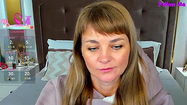 Snapshot of annasimonsj chatting on October 2025 01:06:01 AM annasimonsj online show from October 2025 01:06:01 AM