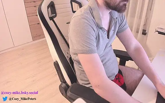 cozy-mike online show from March 2025 12:04:02 AM