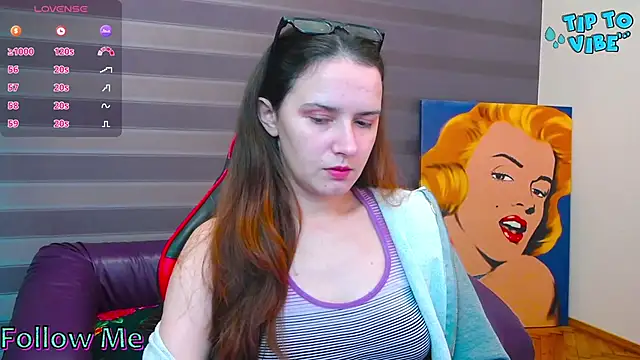 iris nikhols online show from October 2025 10:00:02 PM