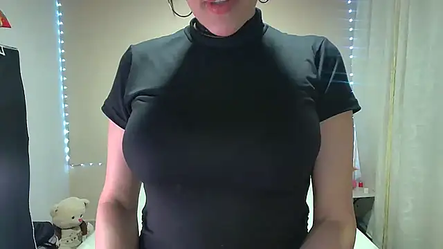 candycarson1 online show from December 2024 02:25:02 AM