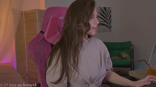 JennyDens online show from April 2026 05:03:01 PM