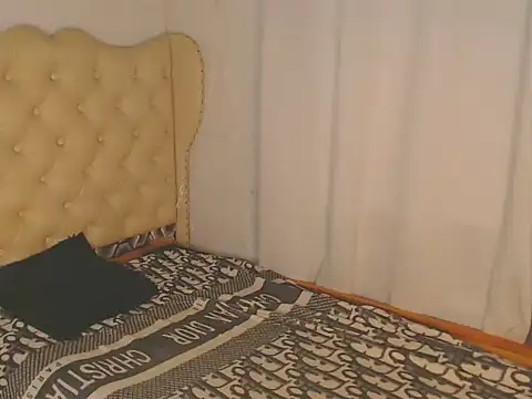 Snapshot of sweet_prettygirl chatting on December 2025 01:00:02 AM sweet prettygirl online show from December 2025 01:00:02 AM