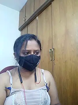 sexynayan23 online show from May 2026 01:07:02 PM