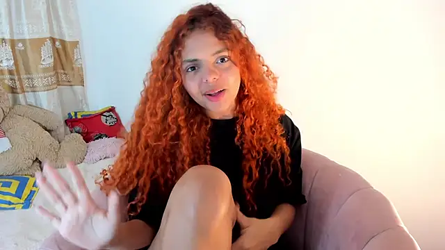 Snapshot of ValienteGirl_ chatting on January 2025 02:02:02 PM ValienteGirl online show from January 2025 02:02:02 PM