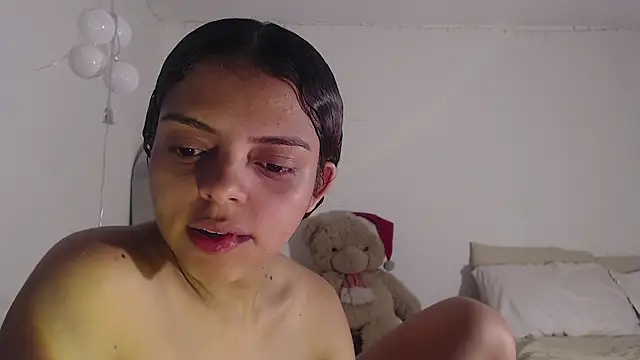 Snapshot of ValienteGirl_ chatting on February 2026 04:02:01 AM ValienteGirl online show from February 2026 04:02:01 AM