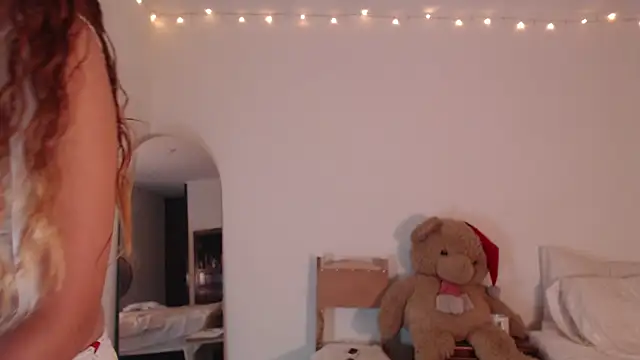 Snapshot of ValienteGirl_ chatting on March 2026 02:24:01 AM ValienteGirl online show from March 2026 02:24:01 AM