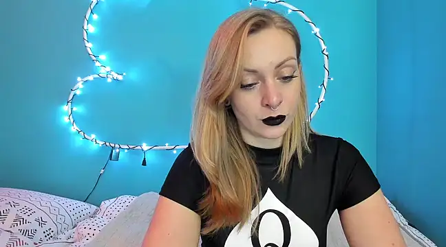 Snapshot of YourVenus00 chatting on February 2025 04:25:01 PM YourVenus00 online show from February 2025 04:25:01 PM