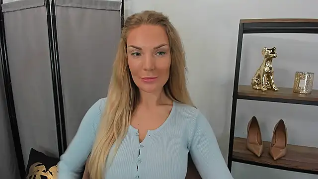 AulloraHoney online show from June 2026 05:44:01 AM