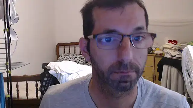 Snapshot of steph19x5 chatting on October 2025 07:06:02 AM steph19x5 online show from October 2025 07:06:02 AM