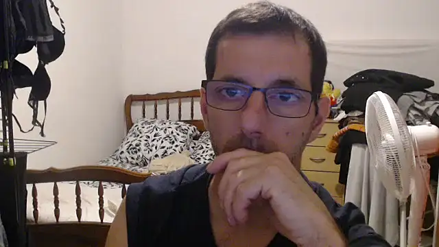 Snapshot of steph19x5 chatting on October 2025 07:12:02 PM steph19x5 online show from October 2025 07:12:02 PM