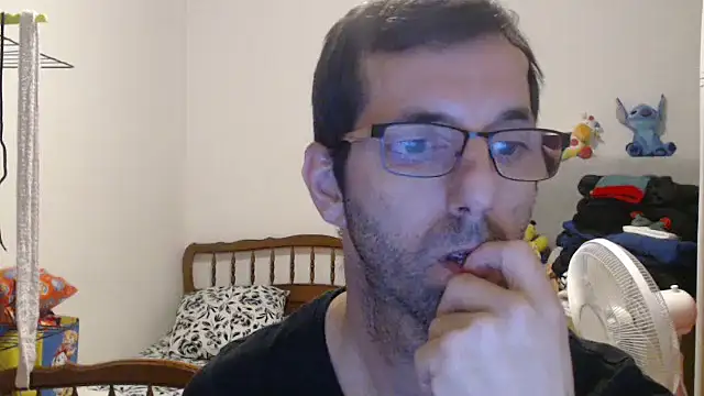 Snapshot of steph19x5 chatting on November 2025 05:03:02 PM steph19x5 online show from November 2025 05:03:02 PM