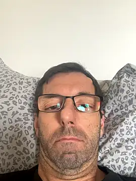 Snapshot of steph19x5 chatting on November 2025 11:43:01 AM steph19x5 online show from November 2025 11:43:01 AM