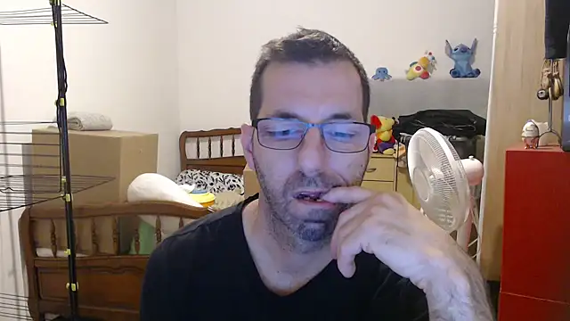 Snapshot of steph19x5 chatting on December 2025 05:27:02 AM steph19x5 online show from December 2025 05:27:02 AM