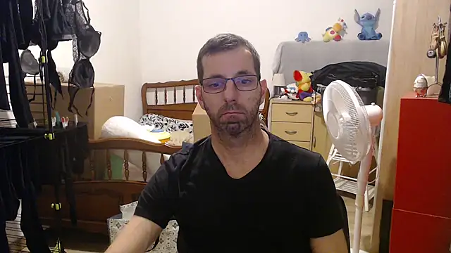 Snapshot of steph19x5 chatting on December 2025 05:31:02 PM steph19x5 online show from December 2025 05:31:02 PM