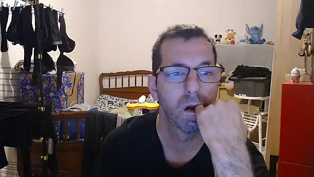 Snapshot of steph19x5 chatting on December 2025 05:13:01 AM steph19x5 online show from December 2025 05:13:01 AM